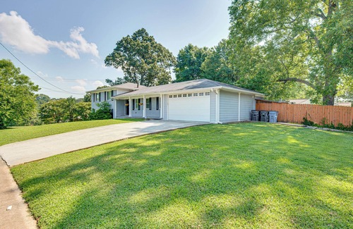 East Point Apartment | 1 Mi to Train: ATL Area Apt w/Patio & Shared Yard