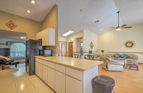 Spring Hill House | 1 Mi to Weeki Wachee: Home w/Pool in Spring Hill