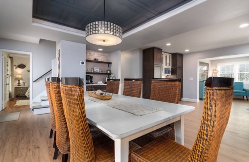 Briggs Farm House | 1 mile to Scarborough Beach-CENTRAL AIR! Block Island Ferry, Narragansett, 7 bed
