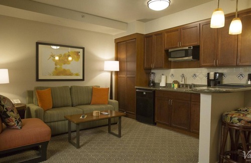 Las Vegas Resort | 1 or 2 bedroom resort in brilliant Las Vegas with WiFi, fitness room, AC