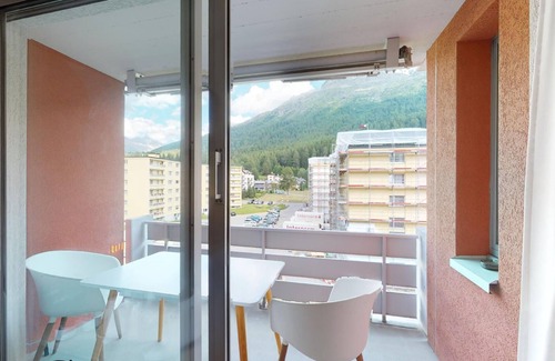 St. Moritz Apartment | 1-room flat on the 4th floor for 2 persons.