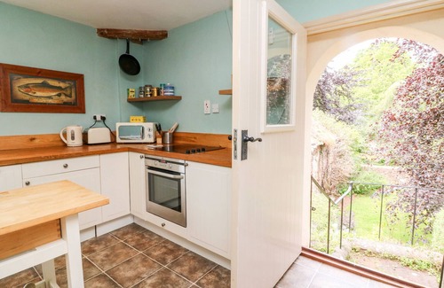 Fiddington Cottage | 1 THE COACH HOUSE, family friendly, with a garden in Yarde