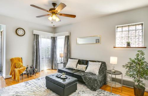 Beverly Hills Apartment | 10 Mi to Downtown St Louis Convenient Apartment!