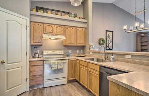 Stetson Hills House | 10 Mi to Dtwn: Colorado Springs Townhome