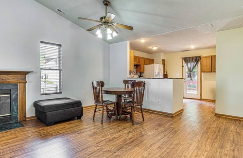 Acton House | 10 Mi to Dwtn Indianapolis: Home w/Grill & Yard