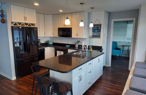 Gilbert House | 10 Mile View on Lake Murray, SC, Putting Green, Hot Tub, Lake Edge Fire Pit