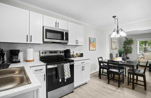 Southwest Raleigh House | 10 Min to Downtown - Smart Tvs - Fast Wi-Fi