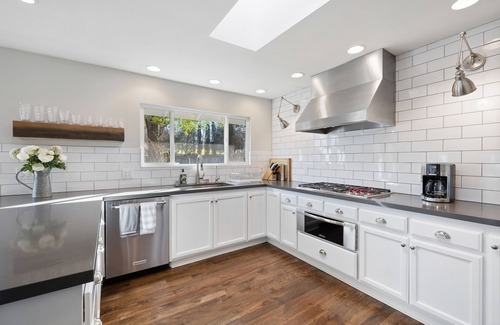 Windsor Other | 10 min to Healdsburg - Modern Farmhouse with Pool, Spa & Views