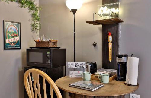 Bridgewater Hotel | 10 Min to Mountains Long Trail Suite