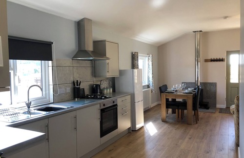 Bury St Edmunds Cabin | 10 Mins to Bury St Edmunds, Lovely Adults-only Lodge on Kings Forest, West Stow