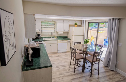 Port Orange House | 10 minutes drive from the beach! Close to popular attractions and the Speedway.