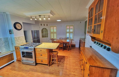 Swainton House | 10 Minutes to the beach! Historic home on the Jersey Shore.