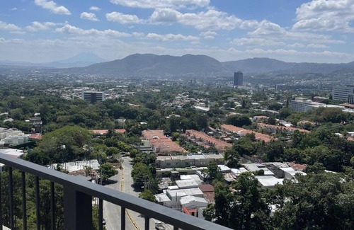 San Salvador Apartment | 10 minutos del shopping mall la gran via