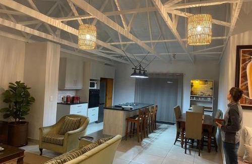 Sedgefield House | 10 on Sysie