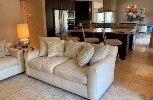 Whitfield House | 10 Pines - Sarasota Bay