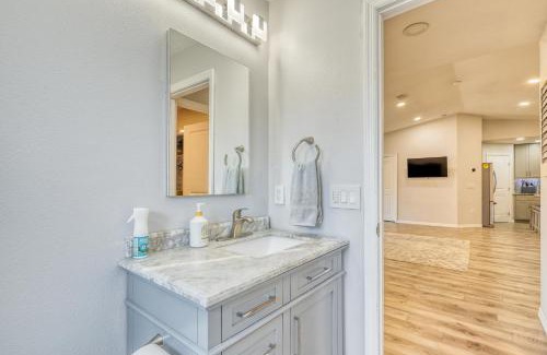 Lake Sarasota House | 10 sleeps 3bd 2bth house Hot tub free parking