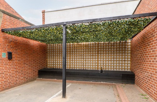 Wakefield Apartment | 10, ST JOHN'S NORTH APARTMENTS, romantic, with a garden in Wakefield