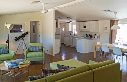 Joshua Tree House | 100 ACRES PRIVATE PARK, Boulders, Caves, Total Privacy. Unique!