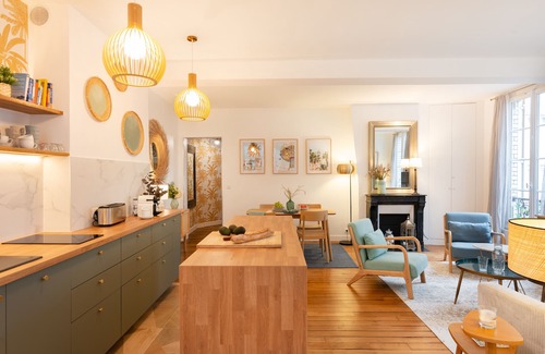 Saint-Gervais Apartment | 100% legal Marais 2BR/2BA with AC, up to 4 guests