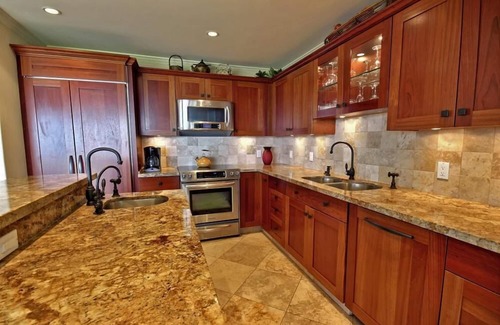 Historic Lahaina Front Street House | 100% Renovated Top-Quality Premium Townhome #43-1