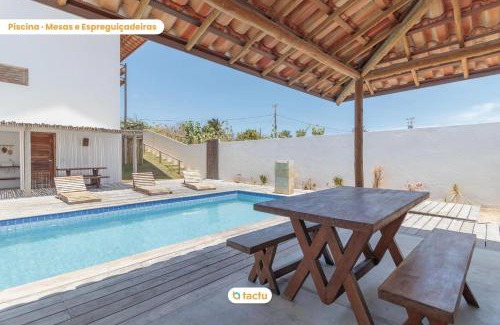 Fortim Villa | 100m from the beach in Pontal de Maceió by Tactu