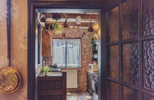 York House | 101 House At The End. Witchcraft & Wizardry House