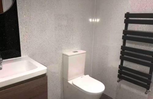 Sketty House | 106 Brynmill - Room 8