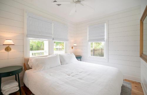 Fairhope House | 106 the Church St Collection with pool