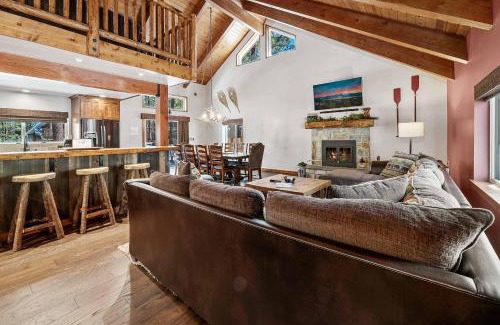 Boulder Bay House | 108 - Rustic Ridge Manor