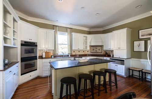 Fairhope House | 109 Top 2 Floors the Church St Collection with Pool