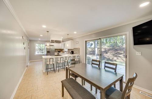 New Castle House | 11 Mi to Dtwn Birmingham: Home w /Pool Table!