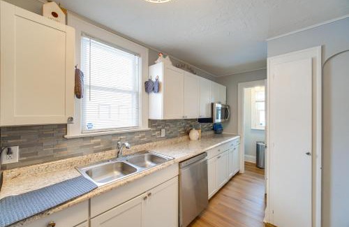 Garfield Heights House | 11 Mi to Dtwn Cleveland Family Home with Yard