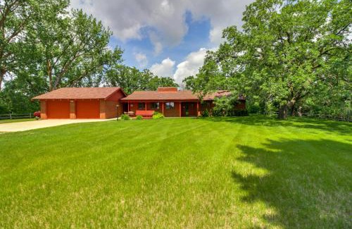 Fertile House | 11 Mi to Maple Lake 5-Acre Property in Fertile!