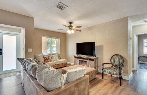 Gladeview House | 11 Mi to South Beach Home with Screened Porch!