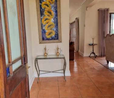 Botha's Hill House | 11-on-RobRoy calming space with 3 bedrooms&pool