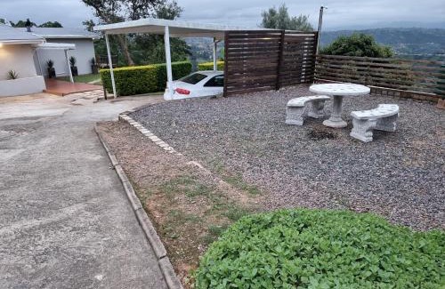 Botha's Hill Apartment | 11-on-RobRoy serenity glamping cabins overlooking the Valley of 1000 Hills