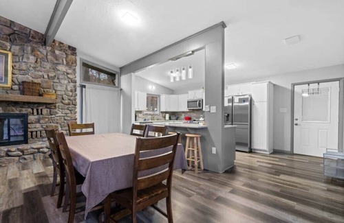 Hot Springs Village House | 11 Ona Lane - One level home with carport near shopping, restaurants, Lake