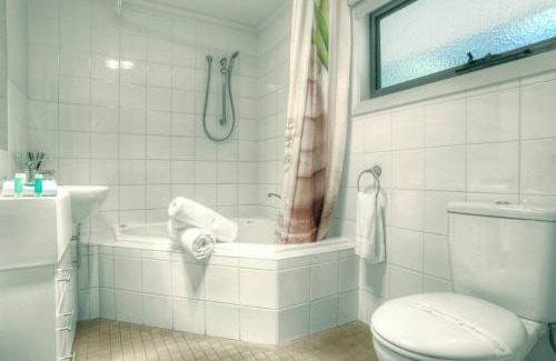 Wongarra Apartment | 11 Whitecrest Great Ocean Road Resort - Ocean View