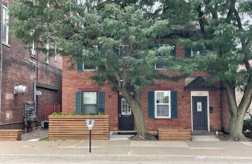 Dubuque Apartment | 1129#4/Prime Downtown Dubuque, Cozy Brick Charm