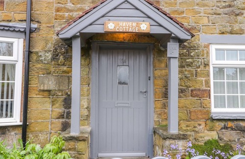 Burniston Cottage | 11A HIGH STREET, pet friendly, character holiday cottage in Burniston