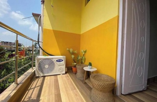 Jorhat House | 11th Nest ~ A Santorini home,1bhk with AC