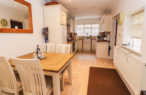 Chester Cottage | 12 Deva Terrace