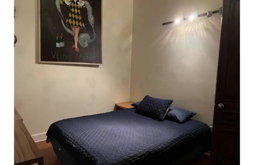 Albany House | 12 Ft Ceiling - Large Great Room - Downtown Albany