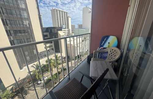 Waikiki Condo | 🌺 12 GUESTS 3 X ❤️AWESOME STUDIOS❤️ FREE PARKING 🏝️ 5MIN TO OCEAN 🏊‍♀️