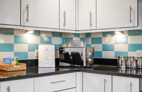 Stanwell Apartment | 12 - Heathrow Living Serviced Apartments by Ferndale