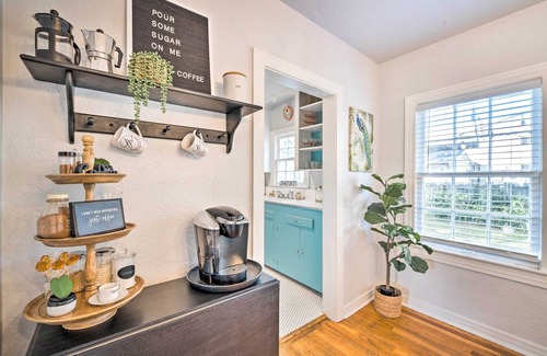 Winter Garden Cottage | ~ 12 Mi to Disney: Downtown Winter Garden Cottage!