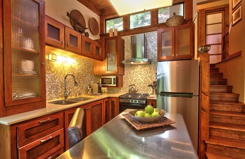 Carmel Cabin | 12 Miles South of Carmel in a Redwood Canyon! Perfect getaway in Big Sur!