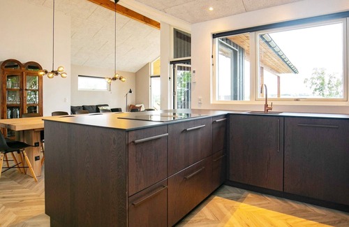 Millinge House | 12 person holiday home in Millinge
