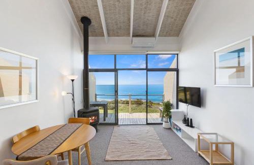 Wongarra Apartment | 12 Whitecrest Great Ocean Road Resort - Ocean Views