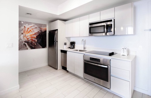 Hallandale Beach Apartment | 1209 AYB